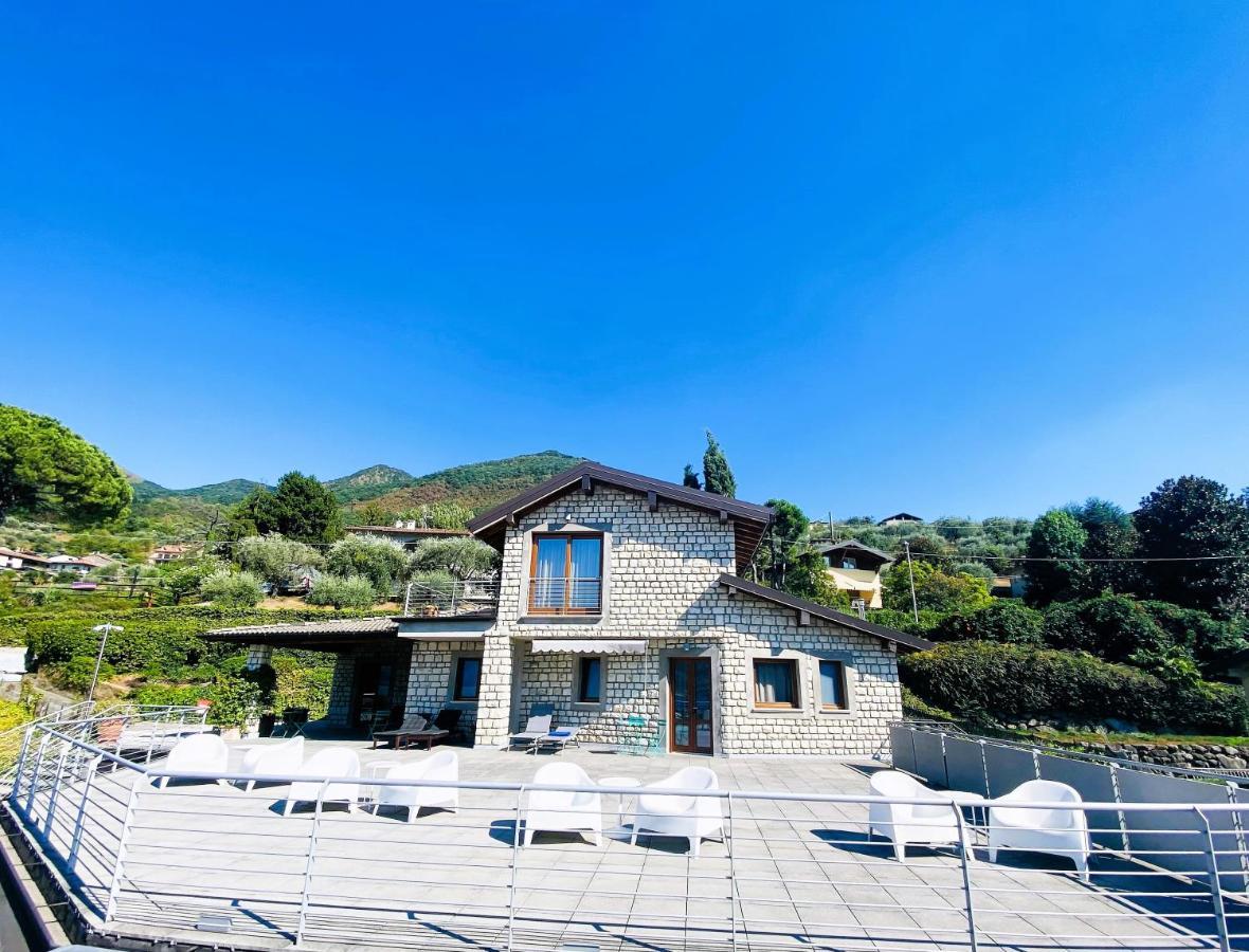 Vela Di Soleville Camere Con E Senza Vista Lago Con Ristorante & Pizzeria Sale Marasino Extérieur photo