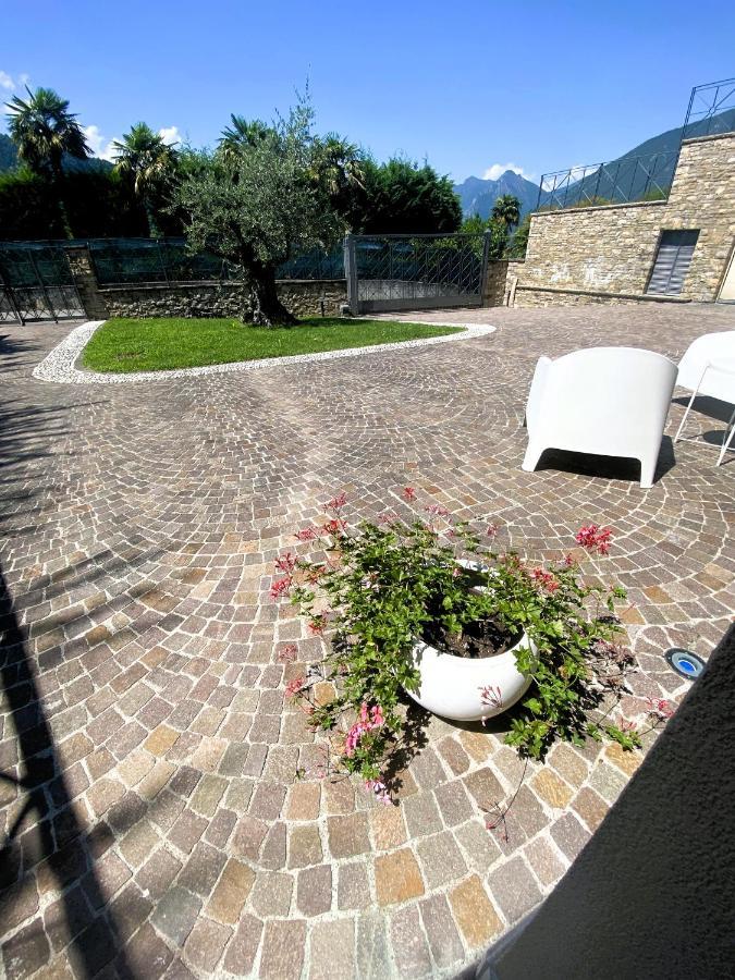 Vela Di Soleville Camere Con E Senza Vista Lago Con Ristorante & Pizzeria Sale Marasino Extérieur photo